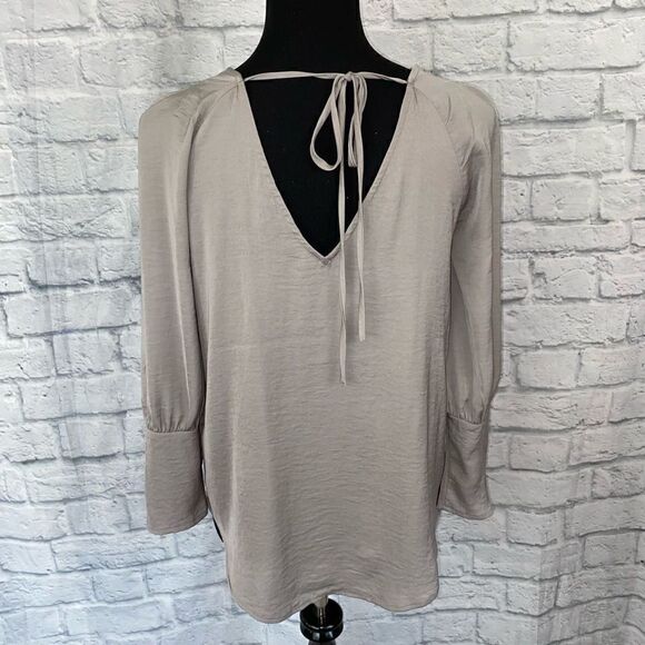Express vneck Longsleeve blouse w/tie back silver new without tags sz small wome - Picture 9 of 9